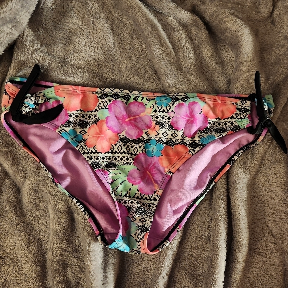Tahiti bathingsuit bottom colorful floral geometric size Large